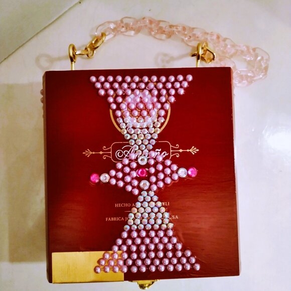 Suenos de Saundra Upcycled Collection, Red Antano Cigar Box Purse - Picture 13 of 14